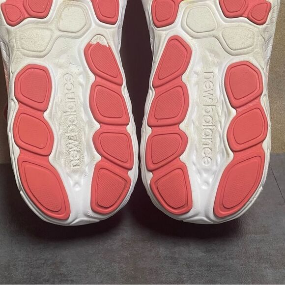 New Balance Fresh Foam X EVOZ v3 Women's Running Shoes Size 10B - Picture 15 of 16